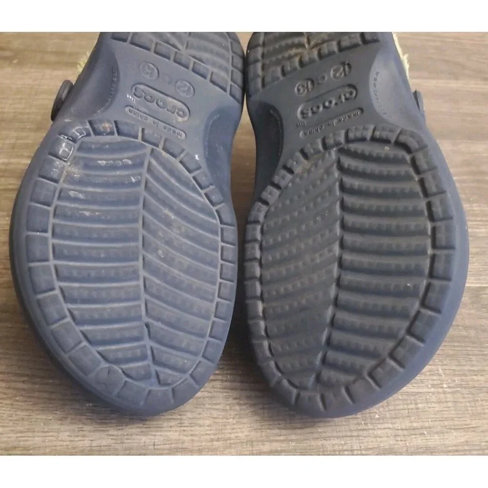 Crocs Fur Lined Clogs Slip On Shoes Youth‎ Size 12/13 Blue